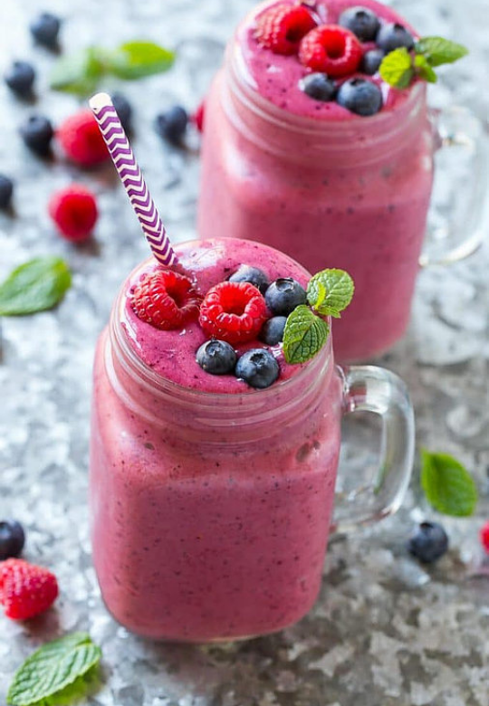 Berry-Almond Slam Smoothie
